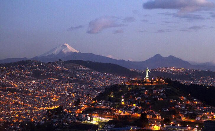 FILE PHOTO: The Cotopaxi volcano is seen near Quito, Ecuador, August 10, 2015.  REUTERS/Guillermo Granja/File Photo