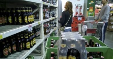 Unions halt import of Argentine-brewed beer into Uruguay