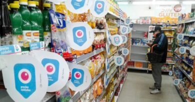 Argentine wages trail inflation