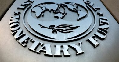 The International Monetary Fund (IMF) logo is seen outside the headquarters building in Washington, U.S., September 4, 2018. REUTERS/Yuri Gripas/File Photo