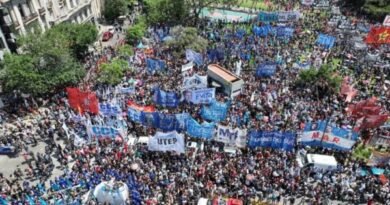 Argentine leftwing and labor groups stage national strike against Milei's reforms