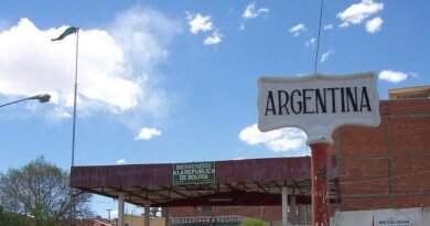 Now Argentines do their shopping across the border due to lower prices