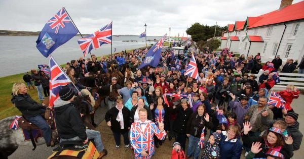 Foreign minister Cameron confirms visit to Falklands, and to Brazil and Paraguay