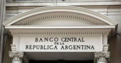 Argentina's Central Bank lowers interest rate